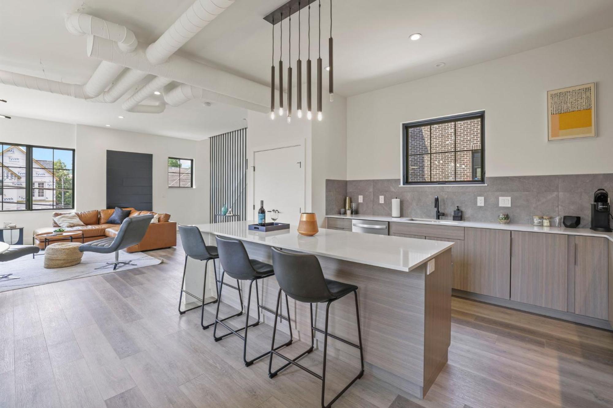 Chic Retreats In *