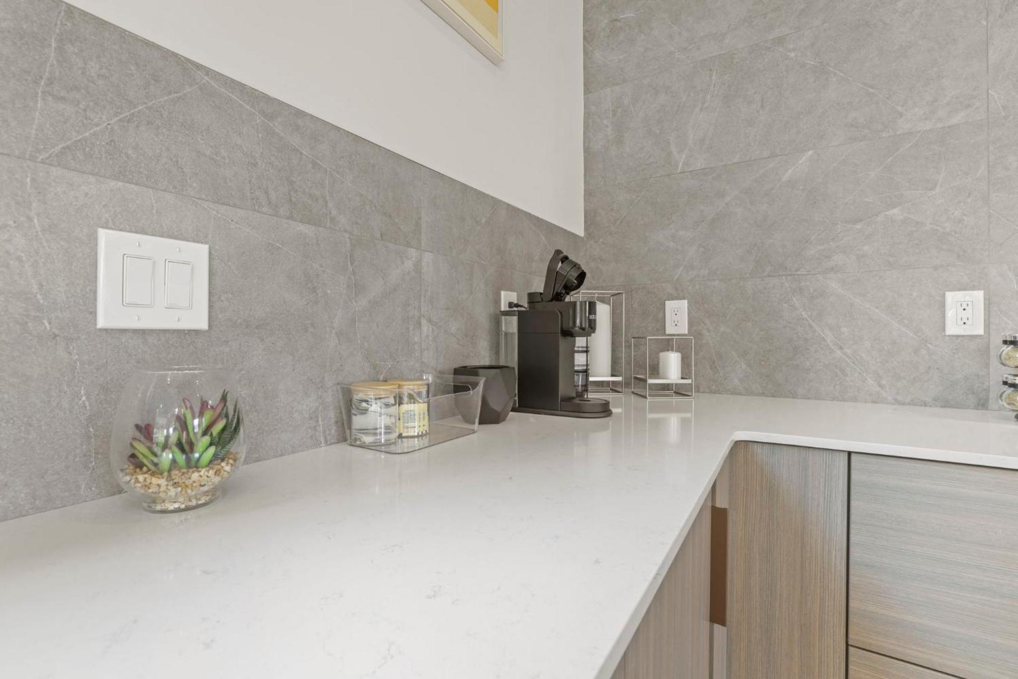 Chic Retreats In Holiday home